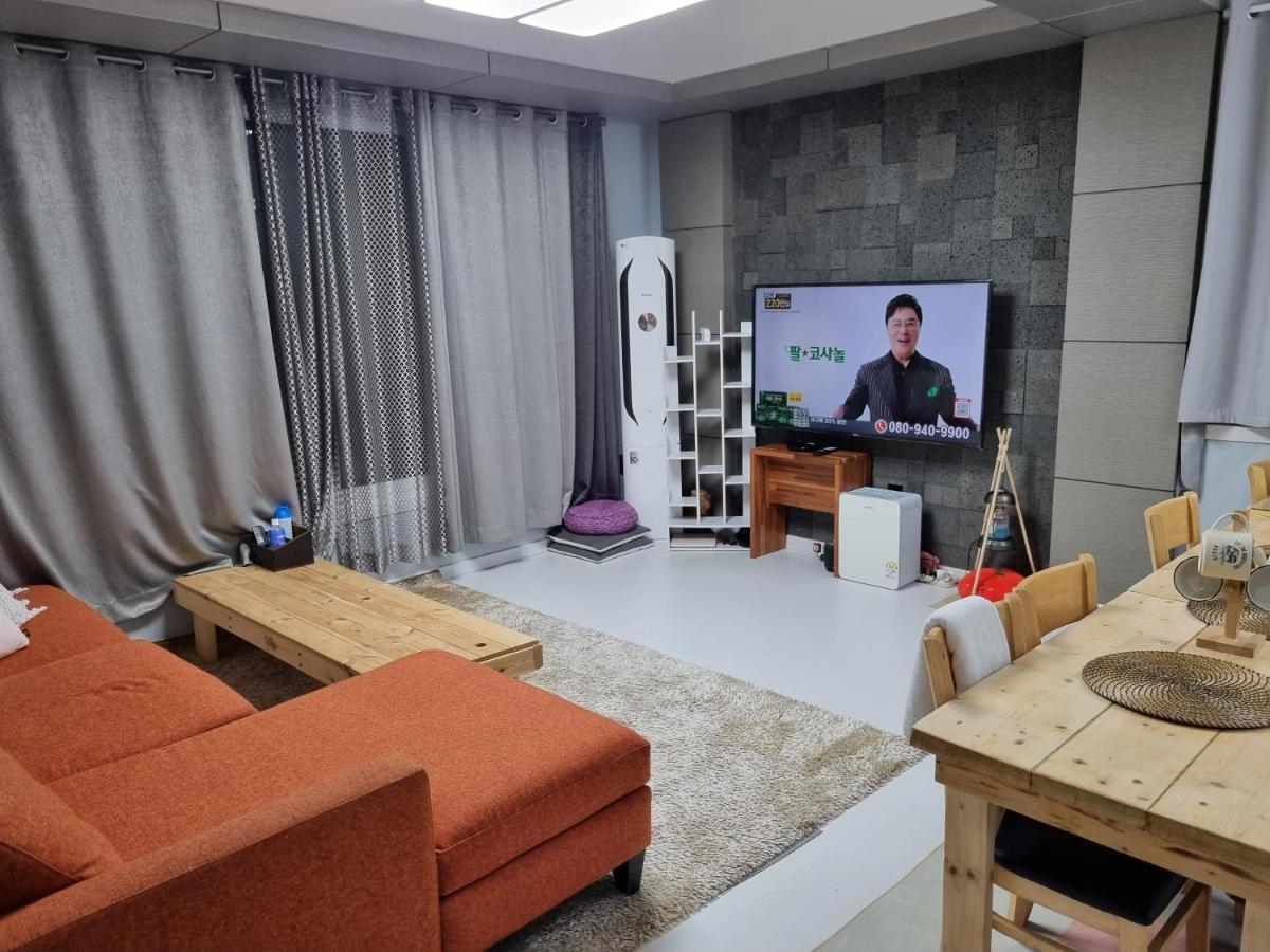 לינה וארוחת בוקר סאוגוויפו Gashi Sarang מראה חיצוני תמונה